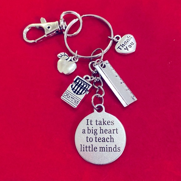 Teacher Keychain Purse Charm Gift It Takes A Big Heart To Teach Little M… - Picture 1 of 4